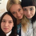 three-girls-med